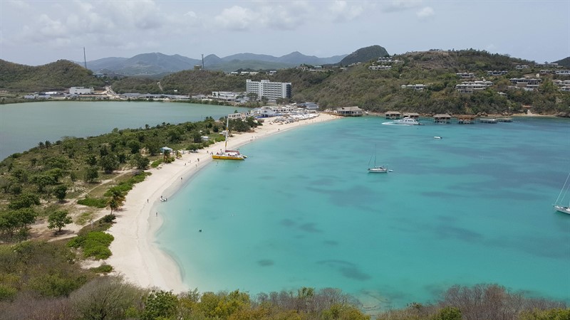 A picture of a beach and the ocean. 