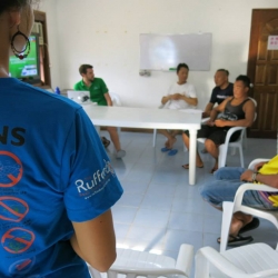 Picture of Green Fins team meeting with members in Moalboal, Cebu. 